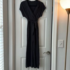 Bershka black short sleeve wide leg jumpsuit belted with collar size XS